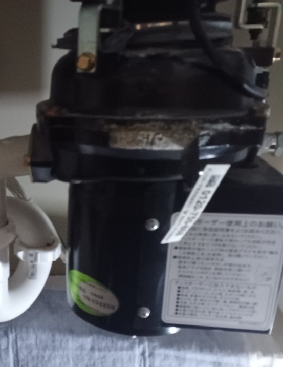 ディスポーザの水漏れによる交換依頼