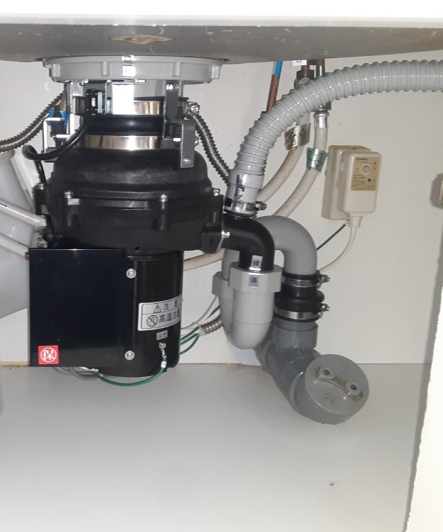 安永エアポンプ（Yasunaga） ディスポーザの交換工事