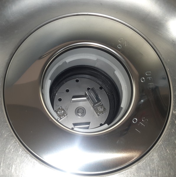 ディスポーザと水栓の交換工事