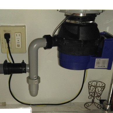 フロム工業　ディスポーザの交換工事