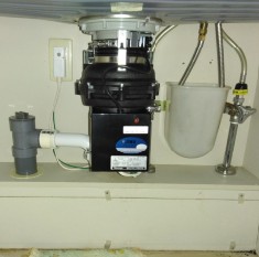 安永エアポンプ　ディスポーザの交換工事
