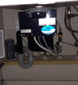 安永エアポンプ　 ディスポーザの交換工事