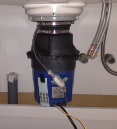 フロム工業　ディスポーザの交換工事