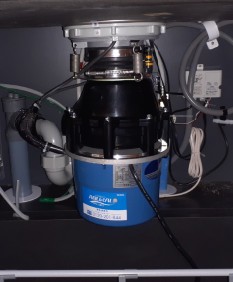 テラル　ディスポーザの交換工事