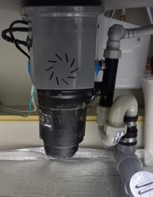 テラル　ディスポーザの交換工事