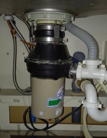 テラル　ディスポーザの交換工事