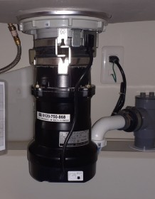 安永エアポンプ　 ディスポーザの交換工事