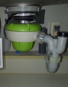 テラル　ディスポーザの交換工事