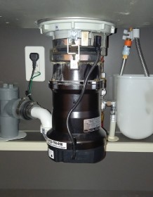 安永エアポンプ　 ディスポーザの交換工事