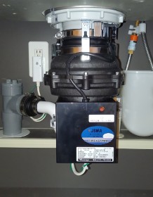 安永エアポンプ　 ディスポーザの交換工事