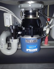 テラル　ディスポーザの交換工事