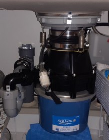 テラル　ディスポーザの交換工事